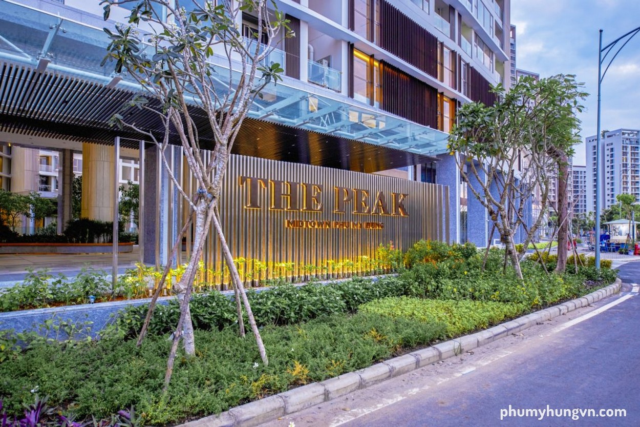 Cổng The Peak Midtown